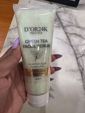 D'OR24K Prestige Green Tea Facial Scrub (Green)